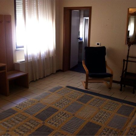 Hotel Cristallo Barga Fornaci di Barga Екстериор снимка