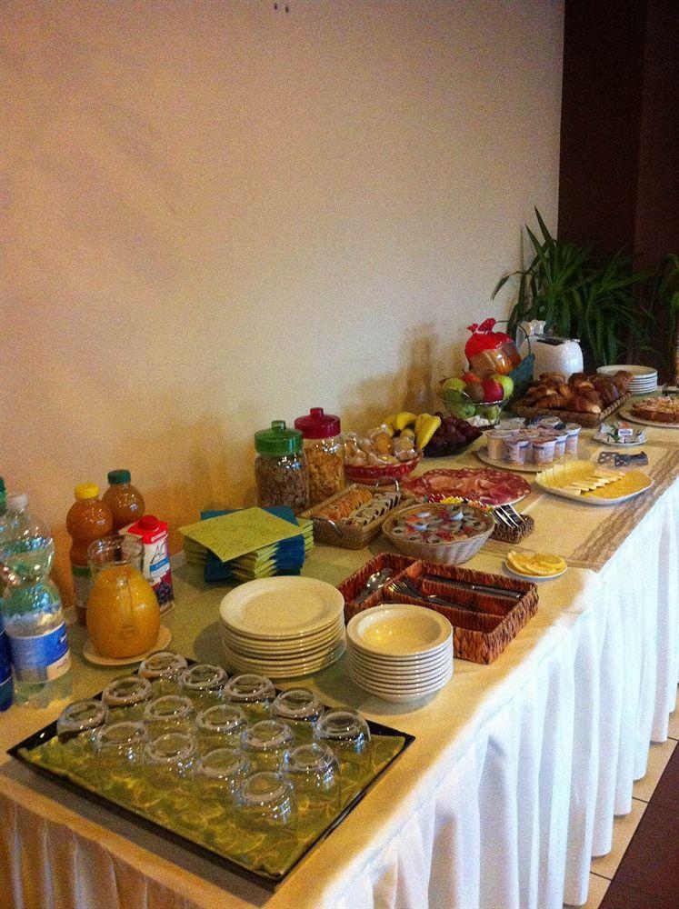 Hotel Cristallo Barga Fornaci di Barga Екстериор снимка