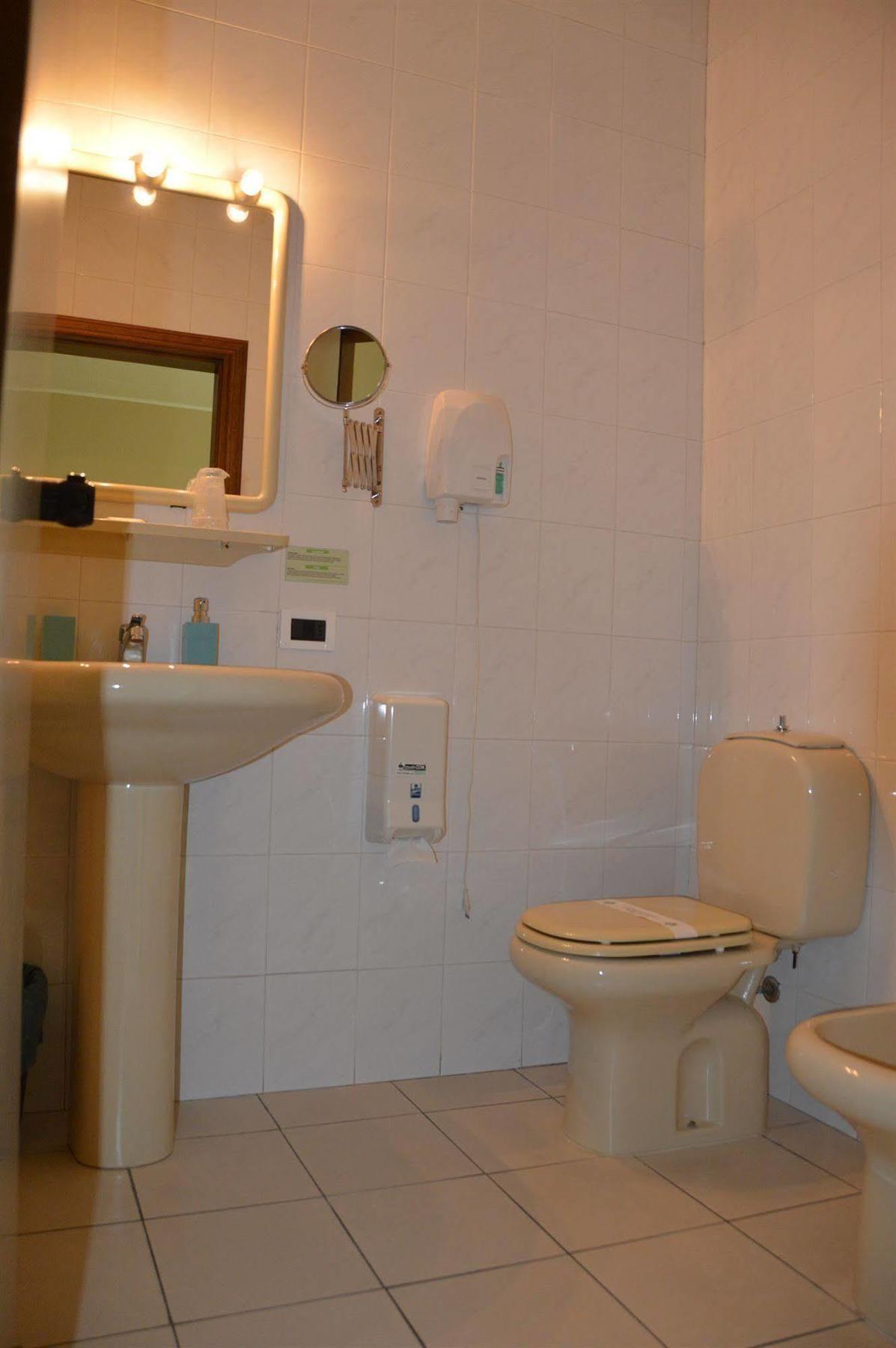 Hotel Cristallo Barga Fornaci di Barga Екстериор снимка